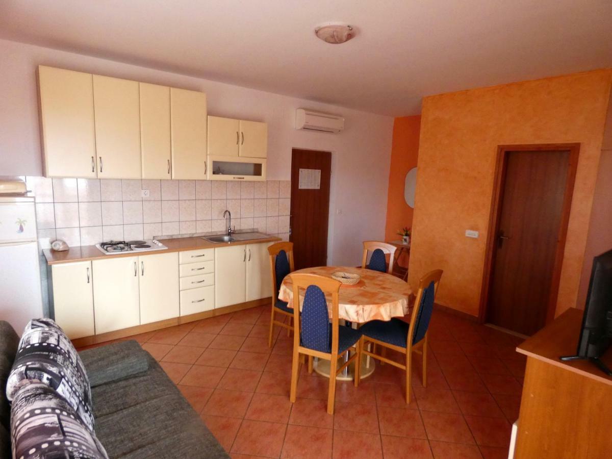 Apartmani Saric Rogoznica Zečevo Exteriör bild