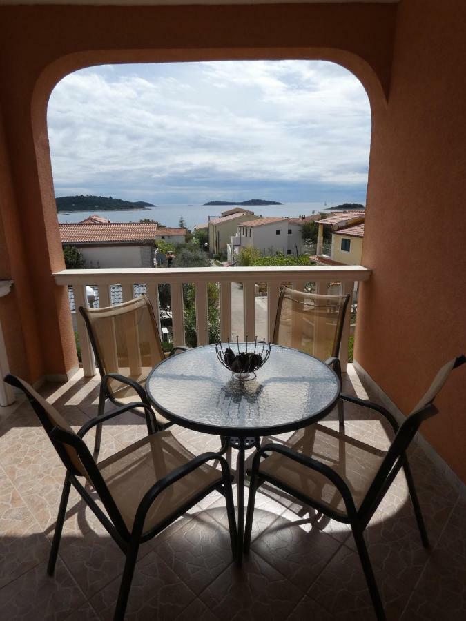 Apartmani Saric Rogoznica Zečevo Exteriör bild